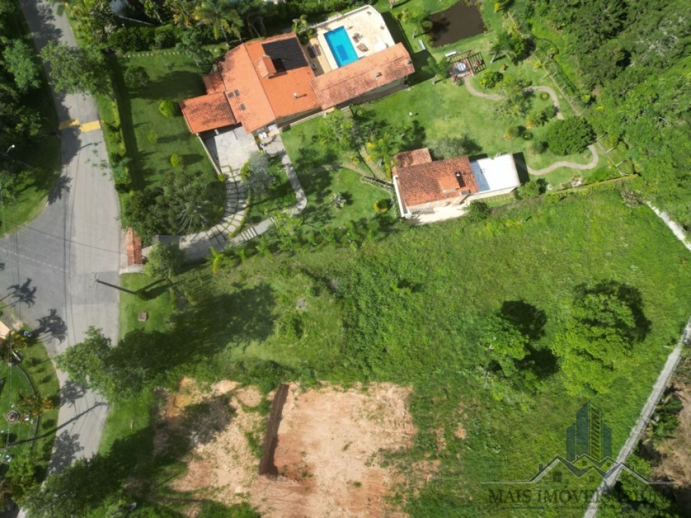Terreno de 1.000m² com matrícula em condomínio de alto padrão - Ibiúna/SP